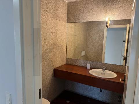 T4 no Paço da Boa Nova: Vista Mar e Sala de 89 m²
