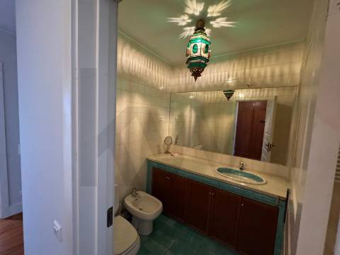 T4 no Paço da Boa Nova: Vista Mar e Sala de 89 m²