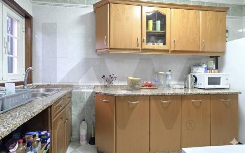  Arrendamento Andar de  Moradia T3,  com Jardim e Garagem Box, Próximo do Centro de Amarante