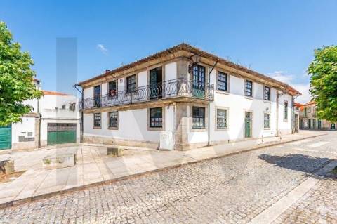 Ed. Histórico completo, ao Senhor de Matosinhos, para reabilitação (para Serviços ou Habitação)