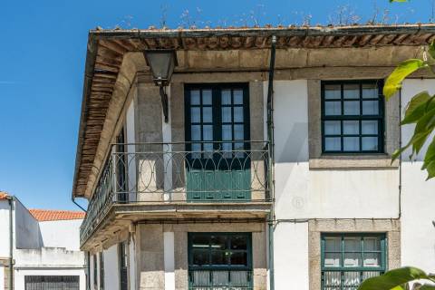 Ed. Histórico completo, ao Senhor de Matosinhos, para reabilitação (para Serviços ou Habitação)