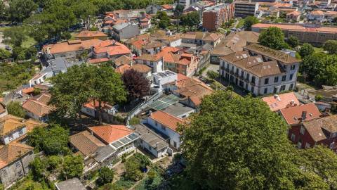 Ed. Histórico completo, ao Senhor de Matosinhos, para reabilitação (para Serviços ou Habitação)
