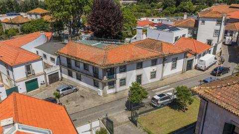 Ed. Histórico completo, ao Senhor de Matosinhos, para reabilitação (para Serviços ou Habitação)