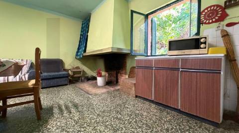 Quinta com moradia e terreno em Vale de Prazeres, Fundão
