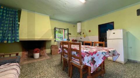 Quinta com moradia e terreno em Vale de Prazeres, Fundão