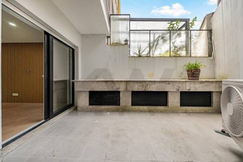 Apartamento T2+1 Completamente Renovado Rua do Bonjardim - Porto Centro