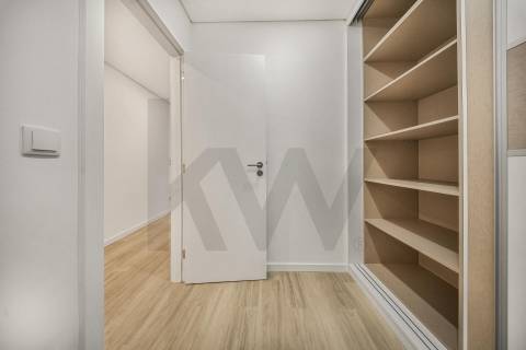 Apartamento T2+1 Completamente Renovado Rua do Bonjardim - Porto Centro
