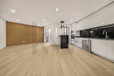 Apartamento T2+1 Completamente Renovado Rua do Bonjardim - Porto Centro