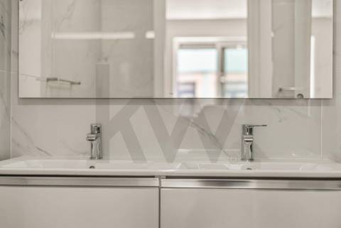 Apartamento T2+1 Completamente Renovado Rua do Bonjardim - Porto Centro