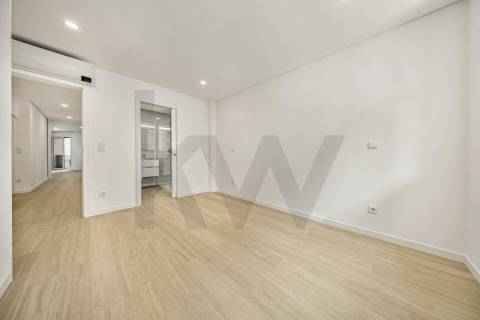Apartamento T2+1 Completamente Renovado Rua do Bonjardim - Porto Centro