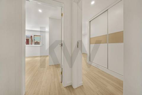 Apartamento T2+1 Completamente Renovado Rua do Bonjardim - Porto Centro