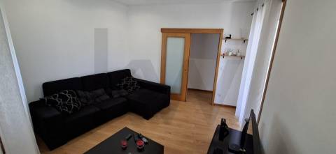 Moradia Independente T4 (T2+T2) com Garagem Fechada, Terraço e Jardim – Ermesinde