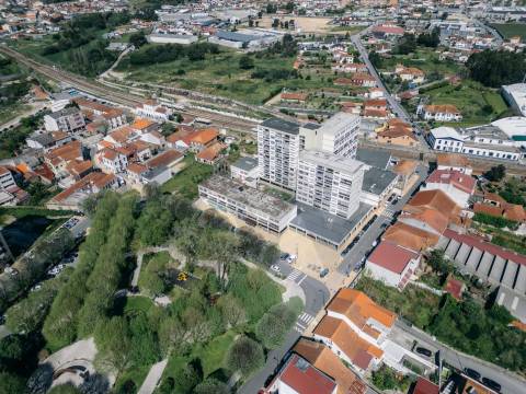 Apartamento T4 duplex com garagem no centro de Ovar, junto ao Largo Garrett