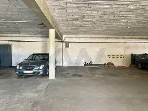 Apartamento T4 duplex com garagem no centro de Ovar, junto ao Largo Garrett