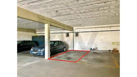 Apartamento T4 duplex com garagem no centro de Ovar, junto ao Largo Garrett