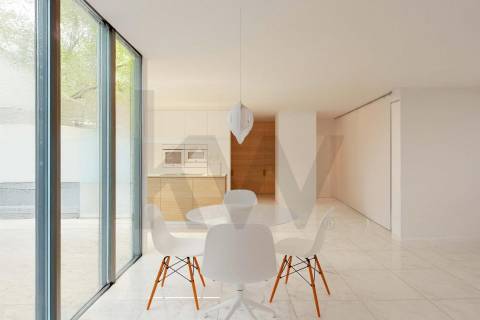 Terreno com Projeto Aprovado para Moradia com 398 m² – Zona Premium da Maia