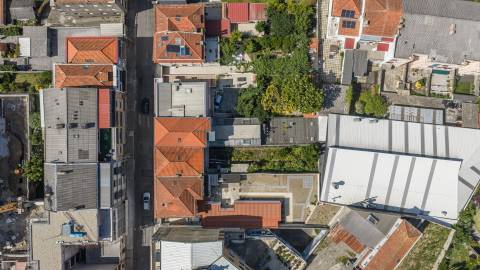 Prédio em Propriedade Total – Excelente Oportunidade de Investimento em Porto 