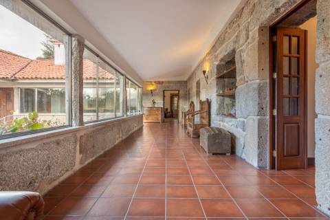 Quinta Histórica no Norte de Portugal - Património Municipal - 12 Hectares