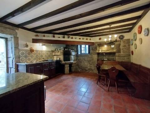 Quinta Histórica no Norte de Portugal - Património Municipal - 12 Hectares