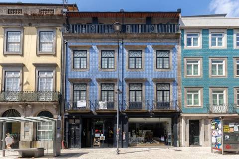 Apartamento T0+1 -Edifício Histórico com Licença AL em Cedofeita -Localização Premium 