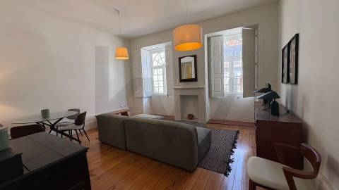 Apartamento  T0+1 -Edifício Histórico com Licença AL em Cedofeita -Localização Premium 