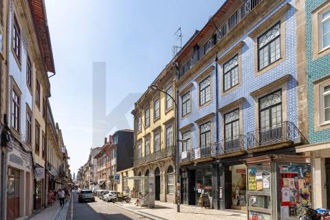 Apartamento  T0+1 -Edifício Histórico com Licença AL em Cedofeita -Localização Premium 