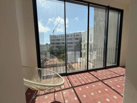Apartamento  T0+1 -Edifício Histórico com Licença AL em Cedofeita -Localização Premium 