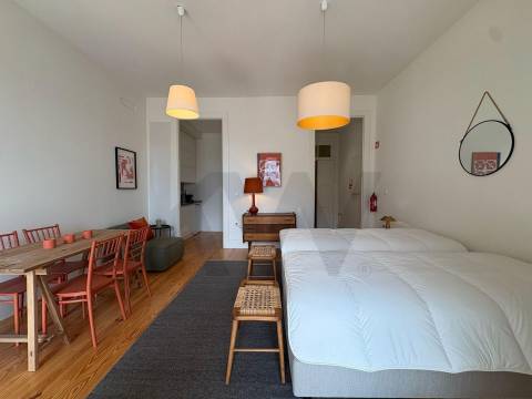 Apartamento  T0+1 -Edifício Histórico com Licença AL em Cedofeita -Localização Premium 