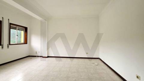 Apartamento T2 com Garagem e Arrumos, Elevador, CABEÇA SANTA, PENAFIEL