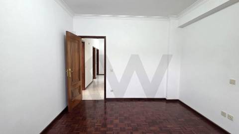 Apartamento T2 com Garagem e Arrumos, Elevador, CABEÇA SANTA, PENAFIEL