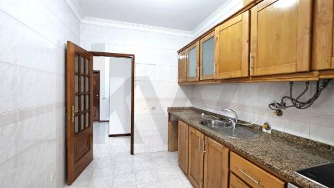 Apartamento T2 com Garagem e Arrumos, Elevador, CABEÇA SANTA, PENAFIEL