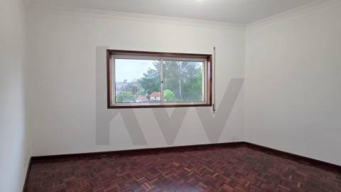 Apartamento T2 com Garagem e Arrumos, Elevador, CABEÇA SANTA, PENAFIEL