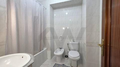 Apartamento T2 com Garagem e Arrumos, Elevador, CABEÇA SANTA, PENAFIEL