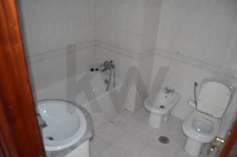 Apartamento T2 com Garagem e Arrumos, Elevador, CABEÇA SANTA, PENAFIEL