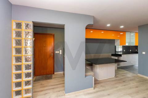 Apartamento T2 Arrabida Shopping