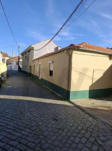 Prédio em Canidelo com rentabilidade