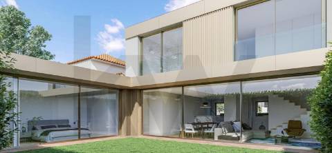 Moradia com 4 suites nova no Bairro de António Aroso