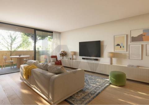 Apartamento T2 | Condomínio com Piscina e Jardim | 5 minutos Praia | Valadares 