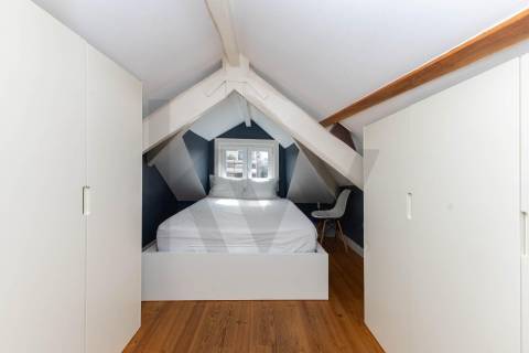 .Apartamento T1 no Largo da Fontinha com excelente luminosidade 
