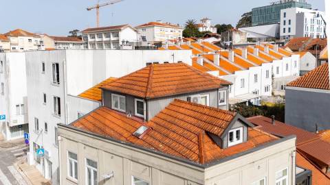 .Apartamento T1 no Largo da Fontinha com excelente luminosidade 