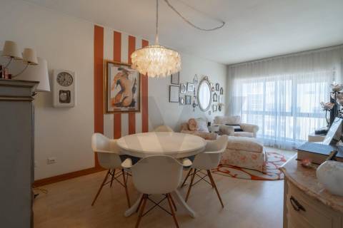 **Apartamento T1+1 com garagem na Senhora da Hora, Matosinhos**