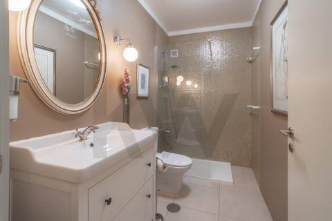 **Apartamento T1+1 com garagem na Senhora da Hora, Matosinhos**