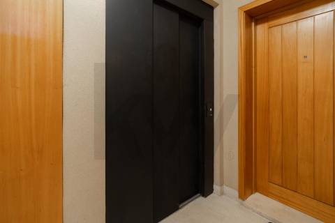 **Apartamento T1+1 com garagem na Senhora da Hora, Matosinhos**