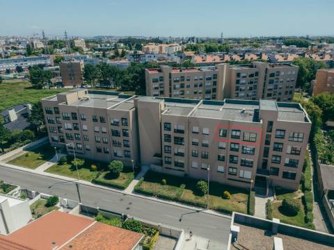 **Apartamento T1+1 com garagem na Senhora da Hora, Matosinhos**