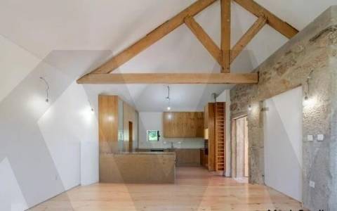 Propriedade Exclusiva em Matosinhos: A Moradia dos Seus Sonhos com Projeto Aprovado