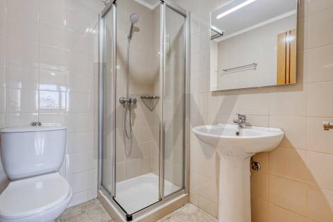 Apartamento T3+1 com Terraço (T4) - V. N. de Gaia  - Metro