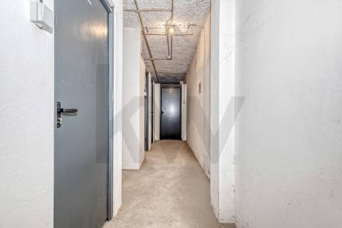 Apartamento T3+1 com Terraço (T4) - V. N. de Gaia  - Metro