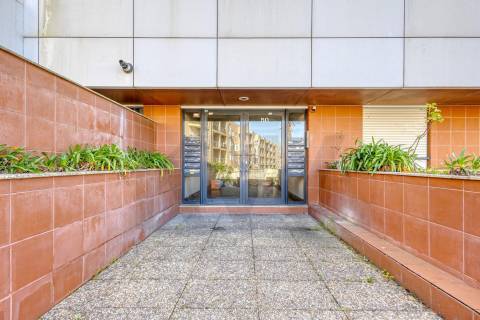 Apartamento T3+1 com Terraço (T4) - V. N. de Gaia  - Metro