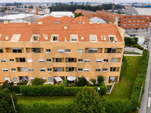 Apartamento T2, Leça da Palmeira, Matosinhos