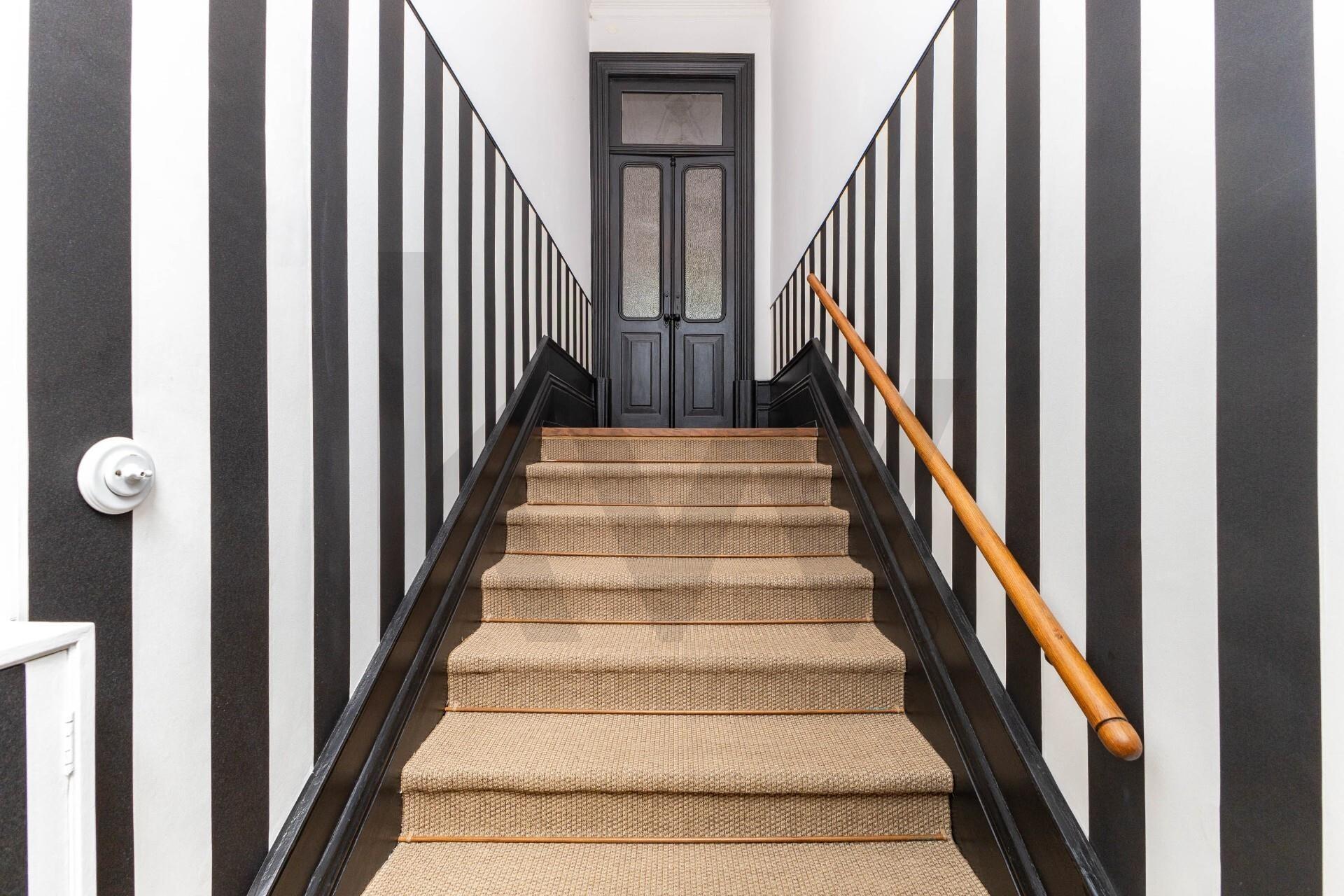 Moradia T3+1 renovada com jardim no Bonfim, Porto 